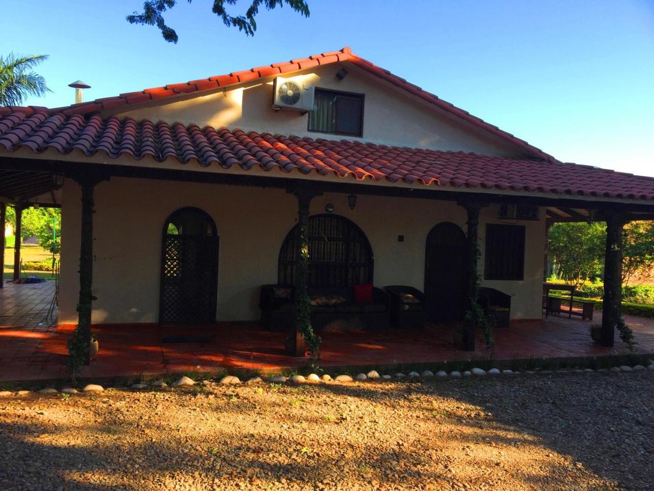 Los Jazmines Hotel Resort Warnes Exterior photo