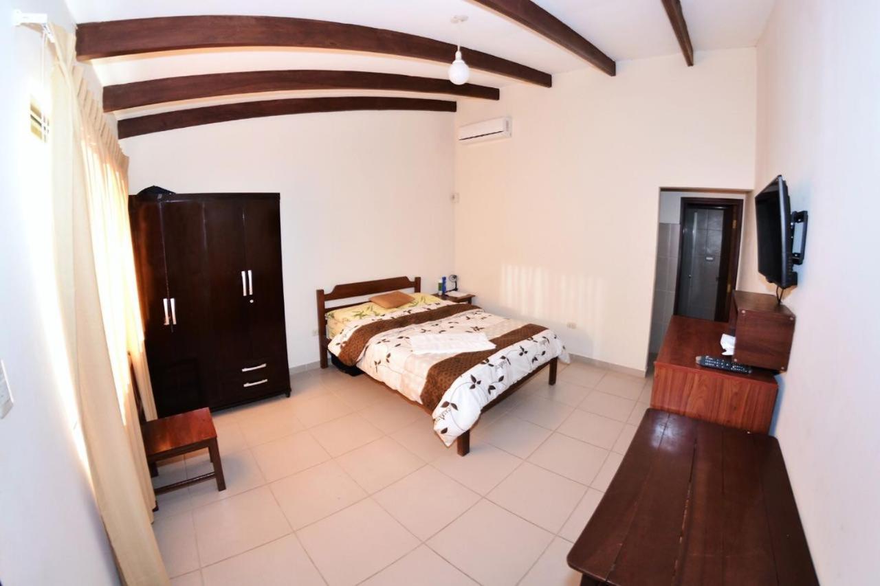 Los Jazmines Hotel Resort Warnes Exterior photo