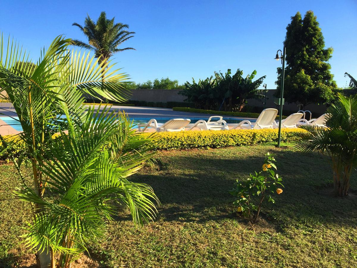 Los Jazmines Hotel Resort Warnes Exterior photo