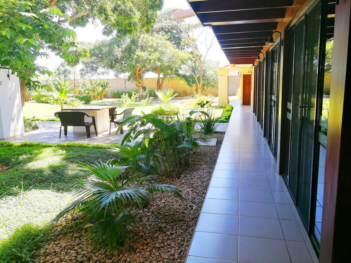 Los Jazmines Hotel Resort Warnes Exterior photo