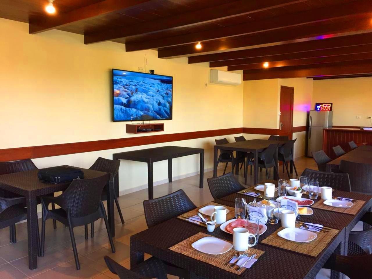 Los Jazmines Hotel Resort Warnes Exterior photo